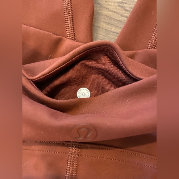 Lululemon Instill HR tight 25” - Picture 3 of 3